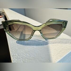 Diff Eyewear White Lotus Thailand Green Sunglasses